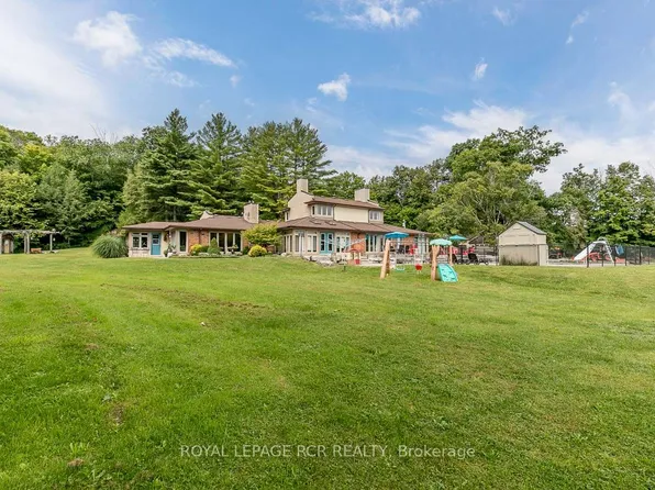 16365 Bathurst St, Newmarket, ON L3X 1Z8