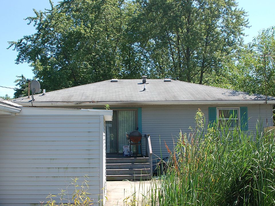 2nd image of 1112 W 72nd Ct