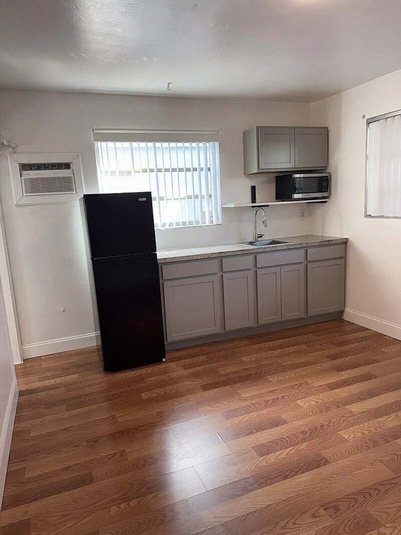 Studio, 1.0 bath, 300 sqft, $1,180 — Photo 4