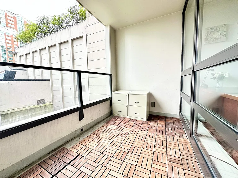 933 Hornby St #608 — Photo 7