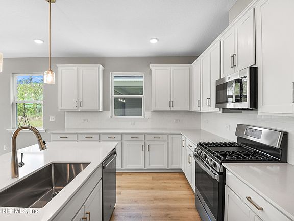 5th image of 421 ELM CREEK Drive