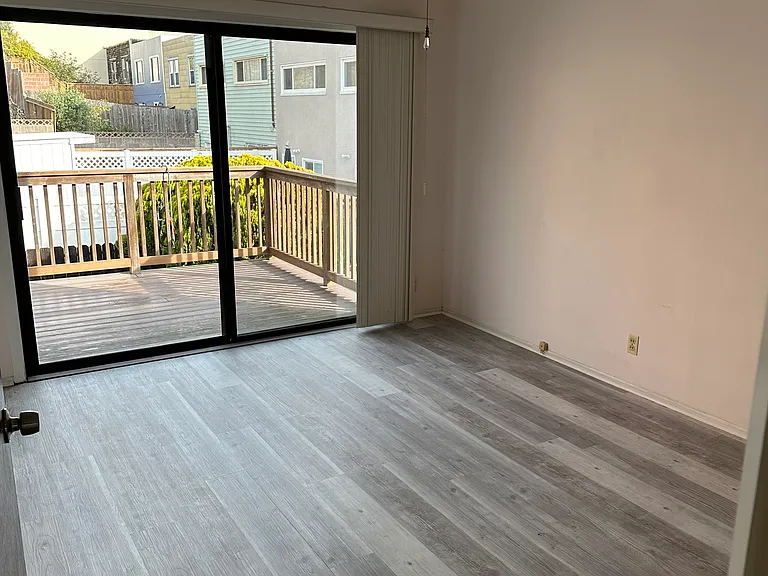 61 Valley St — Photo 5