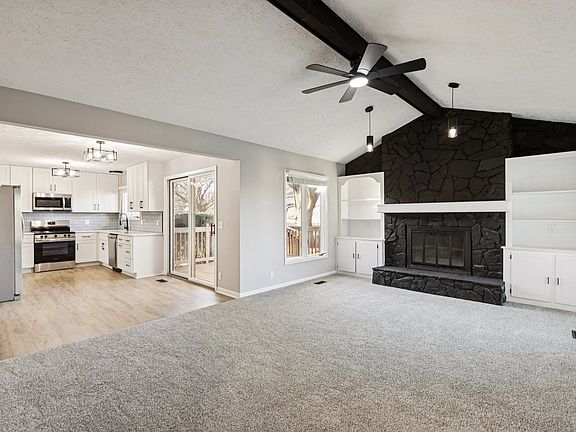 2nd image of 21202 Honeysuckle Dr
