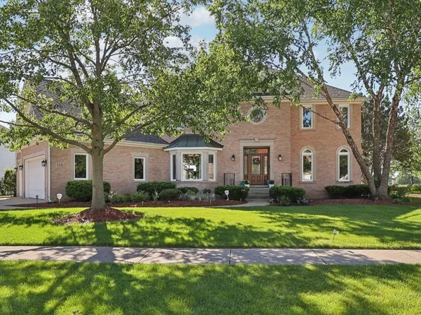 2435 Fawn Lake Cir, Naperville, IL 60564