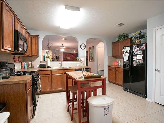 5th image of 11005 Short Springs Dr