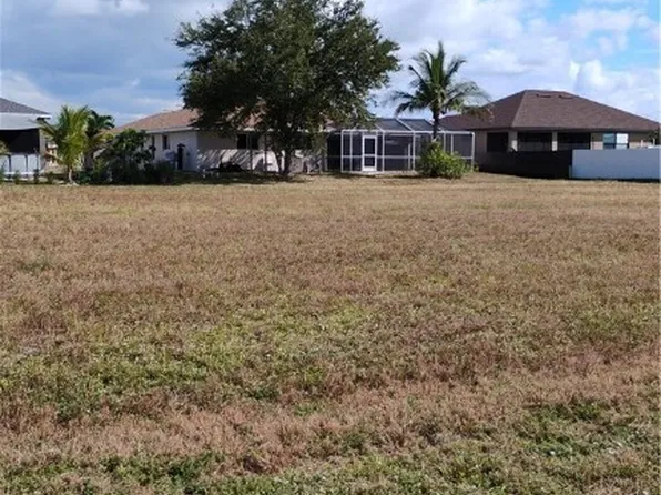 1439 NW 37th Pl, Cape Coral, FL 33993
