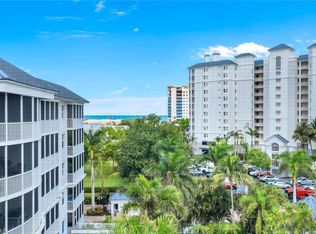 460 Launch Cir #PENTHOUSE 01, Naples, FL 34108