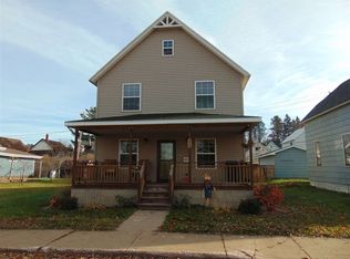 434 Oak St, Ishpeming, MI 49849