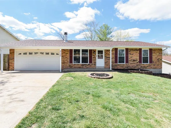 2126 Devonshire Dr, Imperial, MO 63052