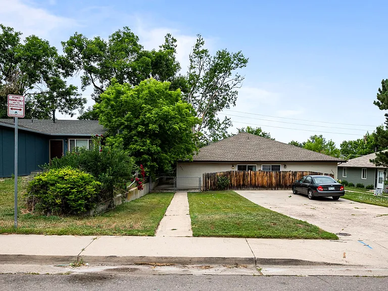 5261 Meade St — Photo 1