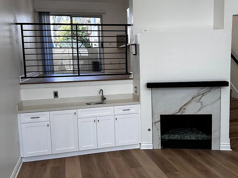 5455 Sylmar Ave #205 — Photo 2