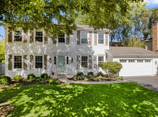 1305 Goldenrod Dr, Naperville, IL 60540