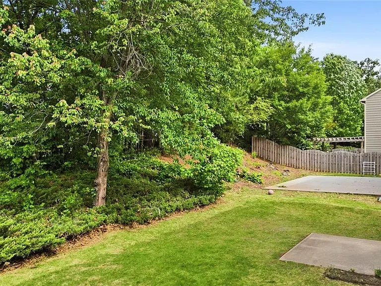 3685 Silver Springs Rd — Photo 30