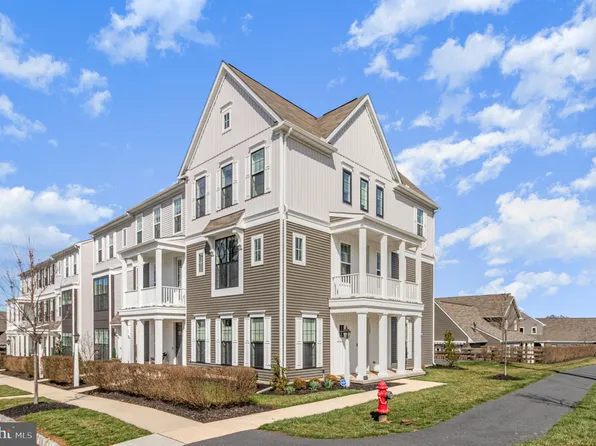 1435 Ruth Way, Mechanicsburg, PA 17055