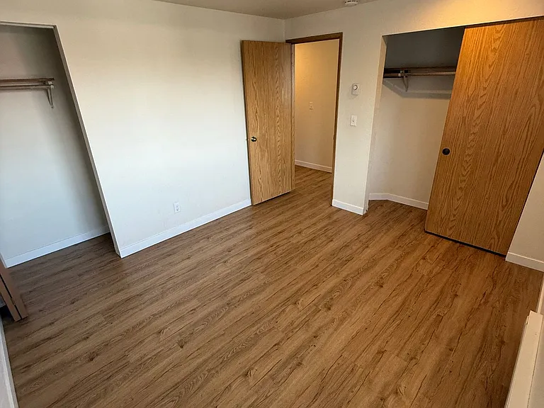 Seattle North Apartments — Photo 18