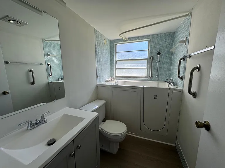 257 Fanshaw Dr #257 — Photo 5