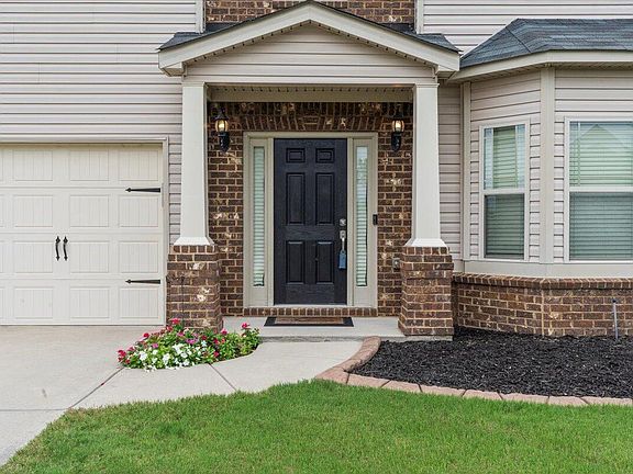 3rd image of 4920 Coal Creek Dr