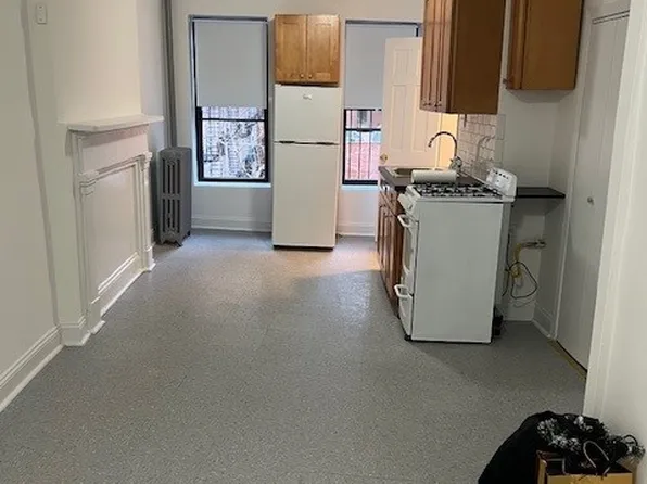 1873 Second Avenue image 1 of 5