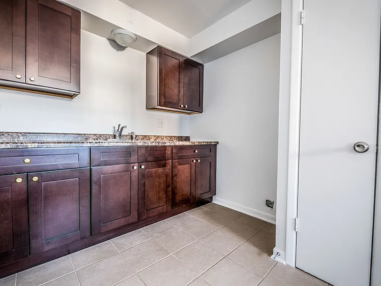 320 N Mason — Photo 14