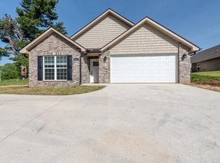 2437 Old Niles Ferry Rd, Maryville, TN 37803