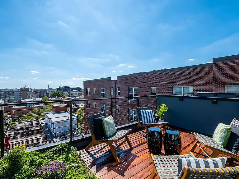 1424 Belmont St NW #9 — Photo 14