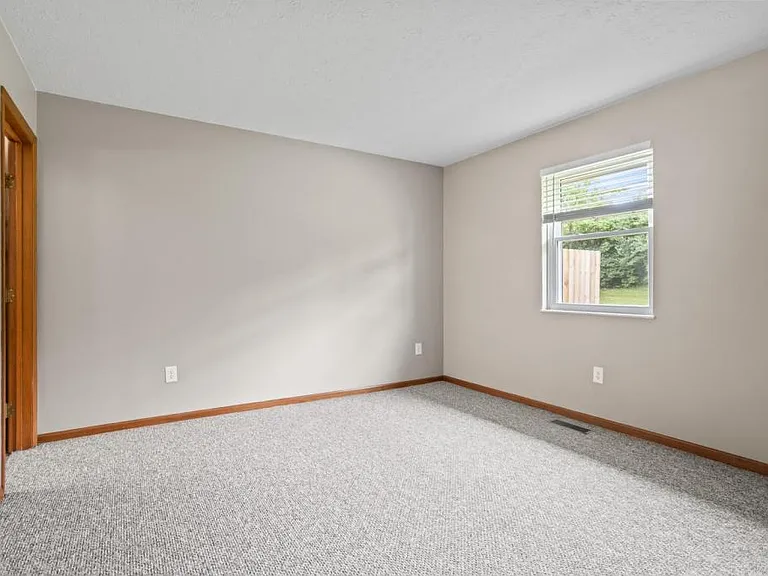 3477 Redbud Dr — Photo 6