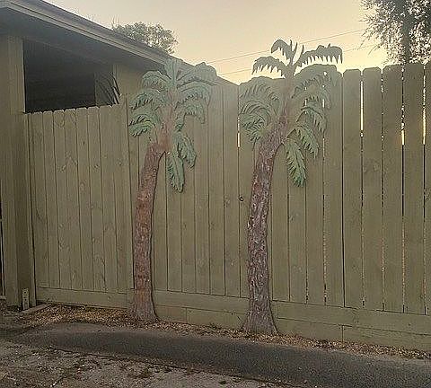 Long Ave