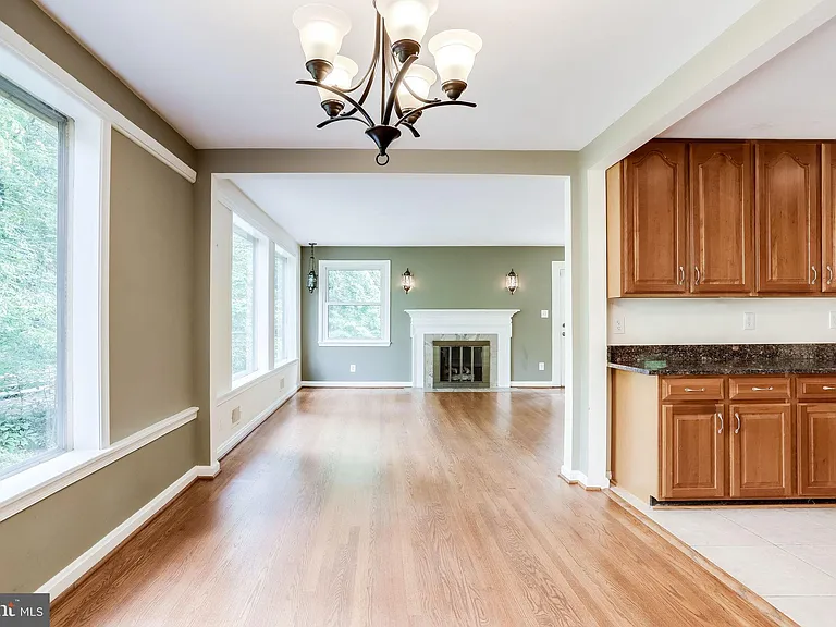 5225 Old Dominion Dr — Photo 23