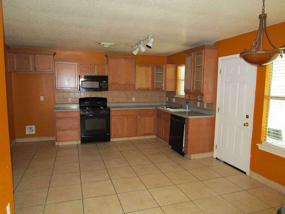 1st image of 19715 Vista Lake Ct