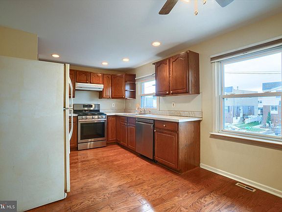 5th image of 10921 Kirby Dr