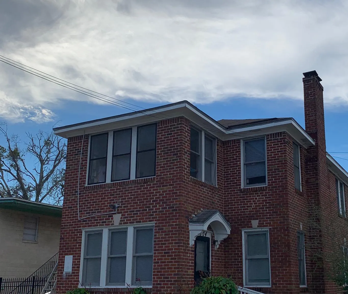 768 Acosta St — Photo 1
