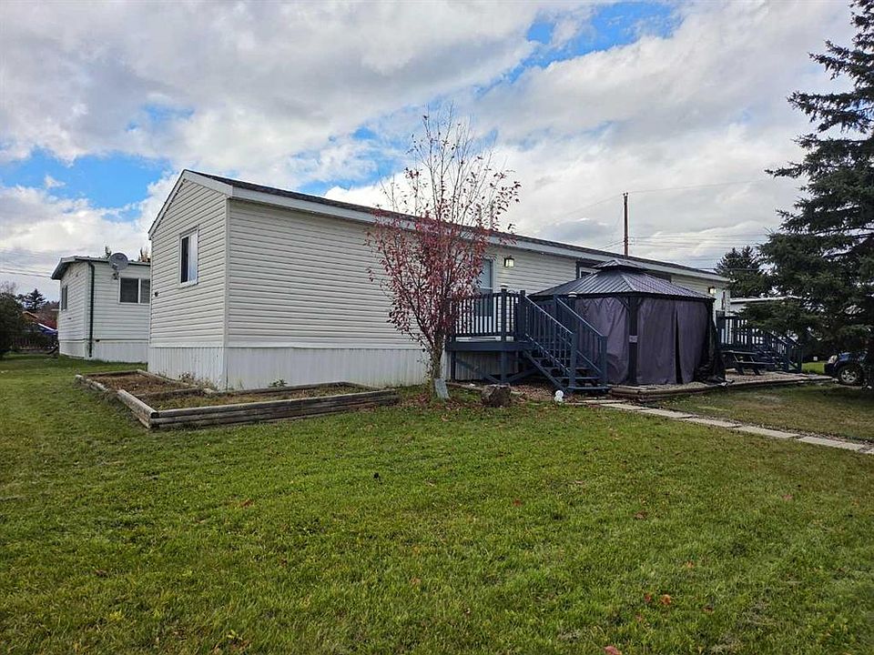 1st image of 901 S 52nd St