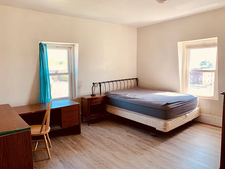 650 Franklin St #2 — Photo 8