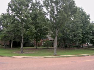 8860 Riverwood Farms Pkwy, Cordova, TN 38016