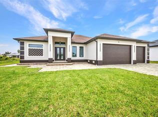 15 Tournament Rd, Rotonda West, FL 33947