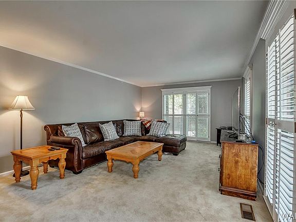 4th image of 4005 Woodland Hills Dr