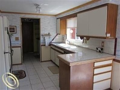 3rd image of 5371 Robinwood Dr