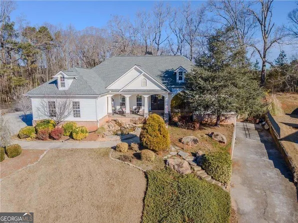 410 Caldwell Ln, Hoschton, GA 30548