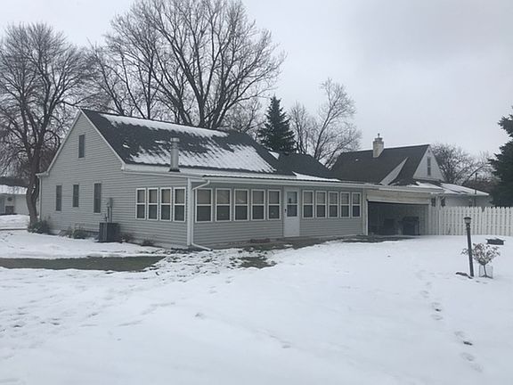 2nd image of 504 N Logan St
