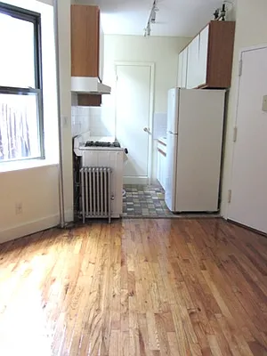 Rented by City Connections Realty | media 18