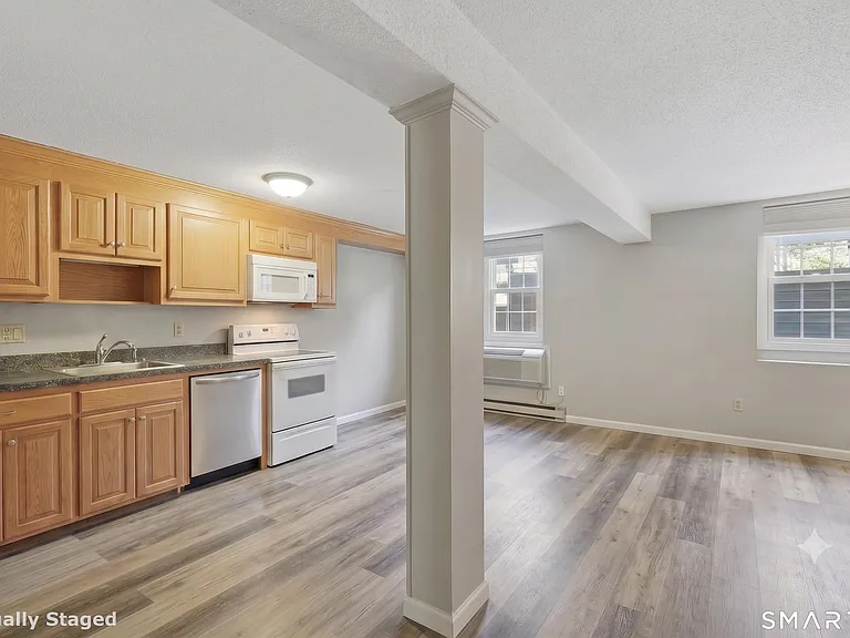 22 Main Street Ext #A6 — Photo 4