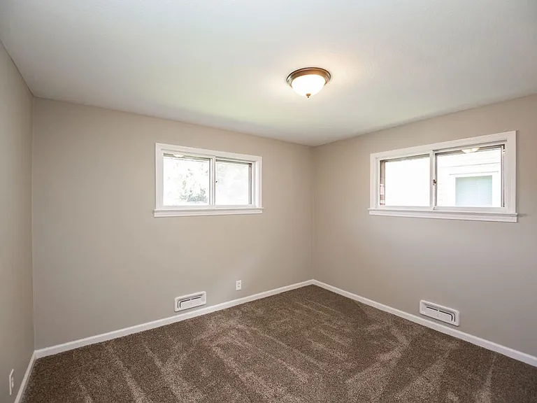 822 Walnut St — Photo 15