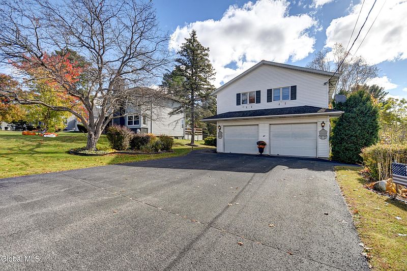 3rd image of 45 Coolidge Road