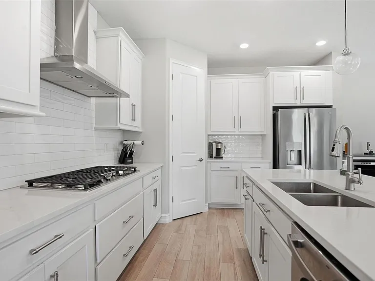4547 San Martino Dr — Photo 10