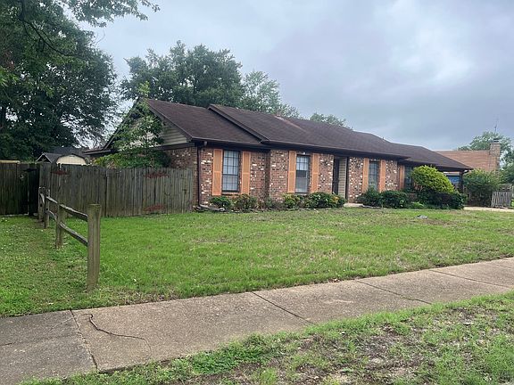 3rd image of 3126 Mary Elizabeth Dr