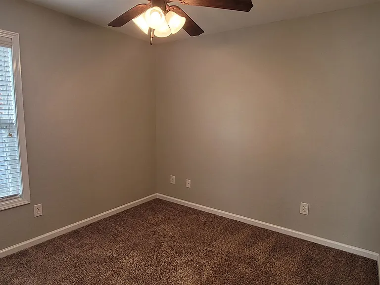 8022 Raymede Ct — Photo 14