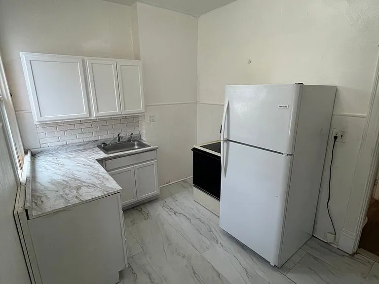 2854 Shaffer Ave — Photo 6
