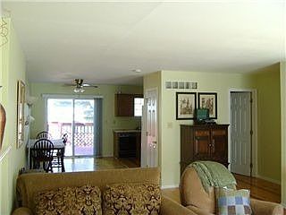2nd image of 221 9th Ave
