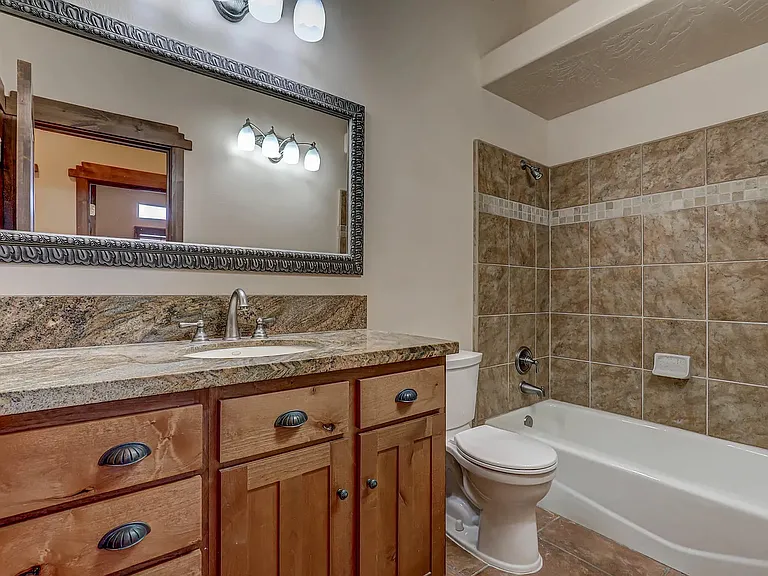 1719 N Sage Cir — Photo 3