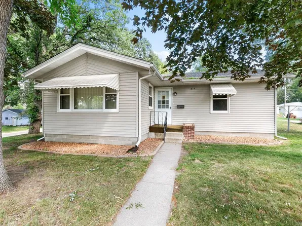 214 8th St NE, Little Falls, MN 56345